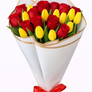 RAMO DE ROSAS CON TULIPANES